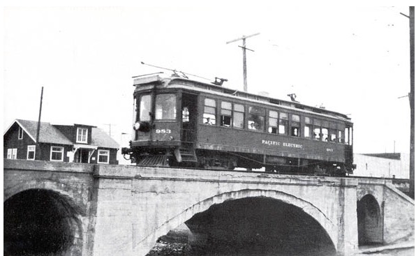 Red Car Bridge over Grand Canal j